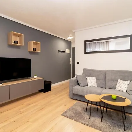 Espanatour Jennifer Torrevieja